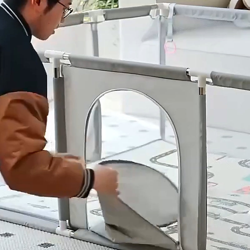 דלת עם רוכסן מבחוץ